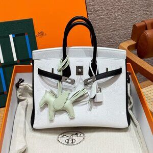 Classic Hermes Bag: A Stylish and Versatile Choice for Elegance